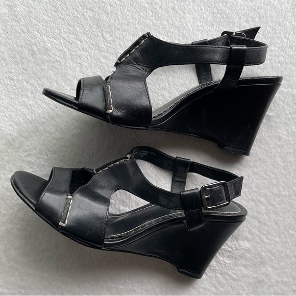 Johnston & Murphy Black Leather Wedges Size 7.5 - Picture 3 of 8